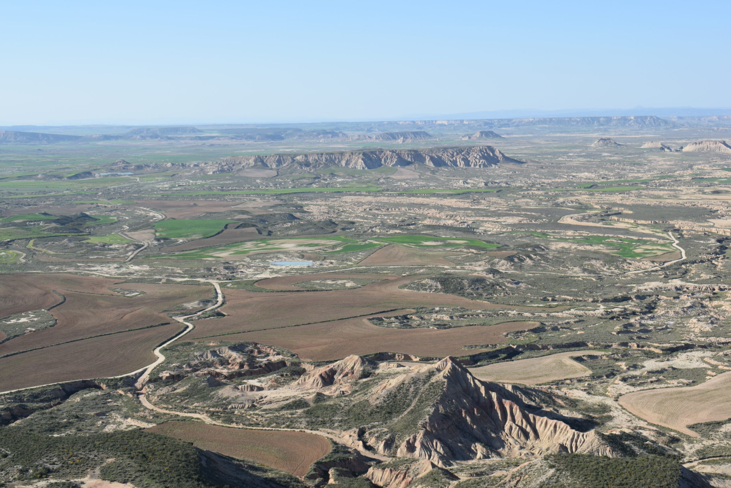 Senderos y lugares de interes